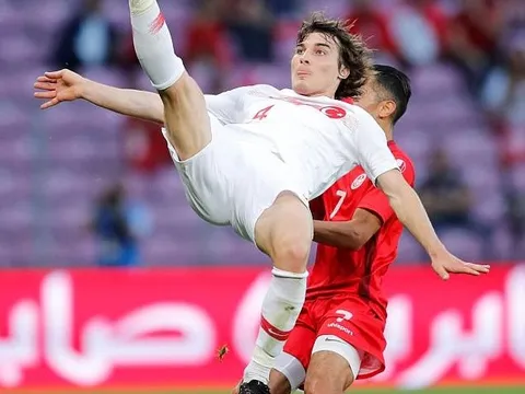 CĐV gây bạo loạn trong trận giao hữu tiền World Cup 2018
