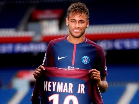 Barca lại gặp rắc rối tiền bạc với đội bóng cũ của Neymar