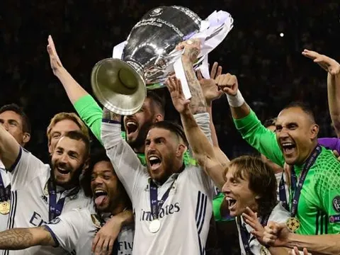 Barca nén đau, 2 lần chúc mừng Real Madrid
