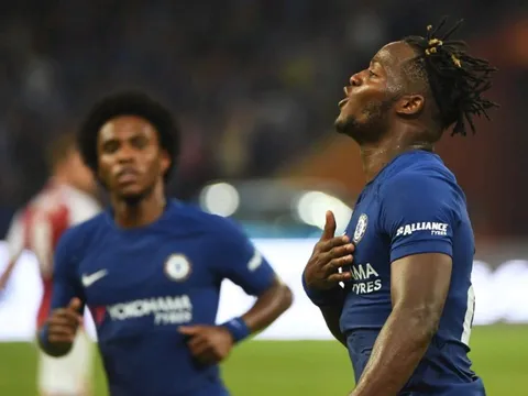 Batshuayi rực sáng, Chelsea dễ dàng huỷ diệt Arsenal tại Bắc Kinh