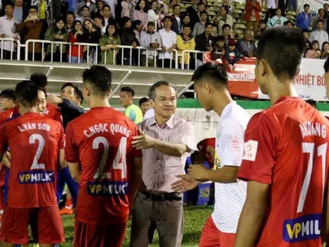 Bầu Đức nhắn tin “đuổi” ngoại binh trận HAGL vs Hà Nội