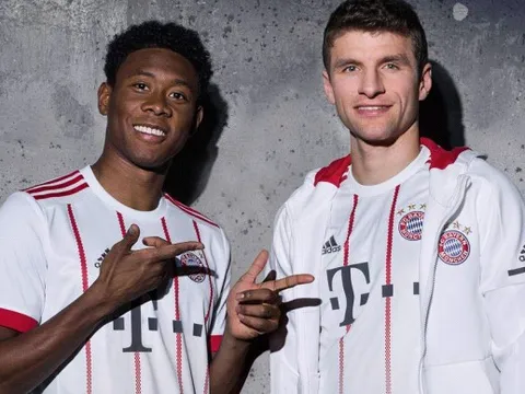 Bayern Munich ra mắt áo đấu dự Champions League đầy "sang chảnh"