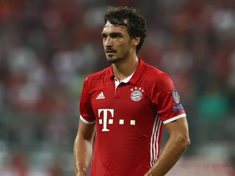 Tin vui cho Real: Bayern Munich tan hoang hàng thủ