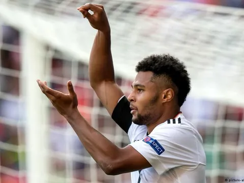 Bayern xác nhận để Serge Gnabry "du học"