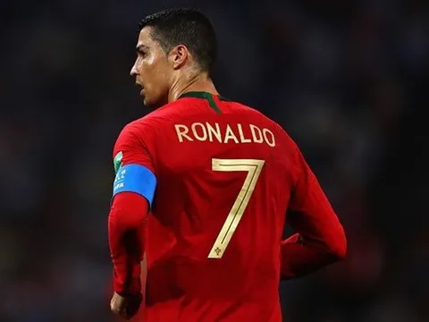 4 lí do để tin Ronaldo không thể giành Quả bóng vàng 2018: Lại là Messi!