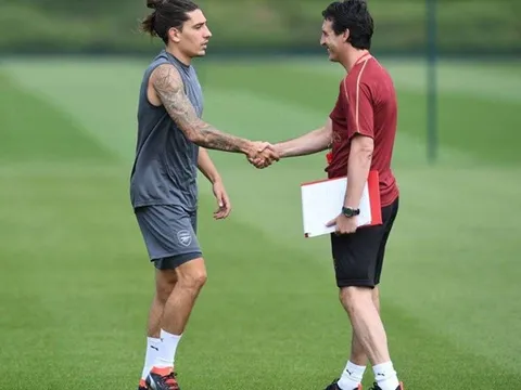 Bellerin mừng ra mặt khi được Emery tin tưởng