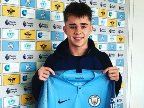 Man City chiêu mộ thần đồng có phong cách như Messi