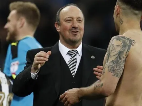 Benitez chính thức quay lại đối đầu cùng Chelsea và Liverpool