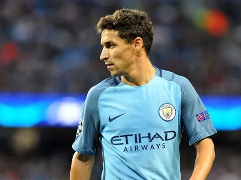 Benitez muốn chiêu mộ "chuyên gia chạy cánh" Tây Ban Nha