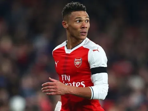 Benitez sắp có tân binh từ Arsenal