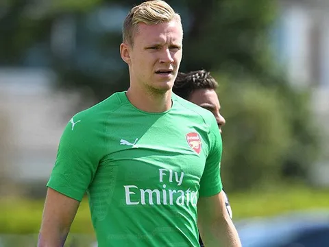 Bernd Leno ra mắt Arsenal trong trận thắng "hủy diệt" trước Crawley