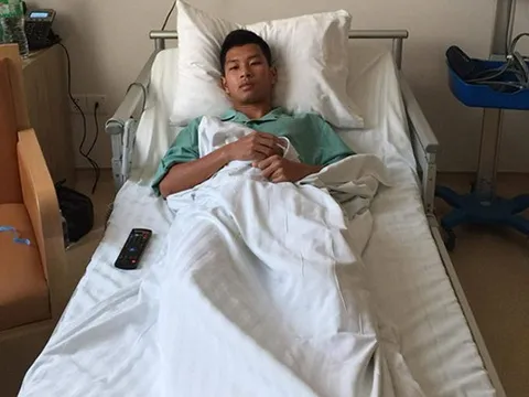 Tiền vệ Khánh Hòa gãy xương sườn, HLV tố ban tổ chức vô tâm?