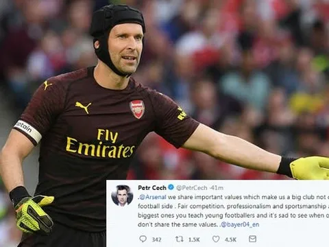 Bị chế giễu, Cech đáp trả khiến đội bóng cũ của Leno phải xấu hổ