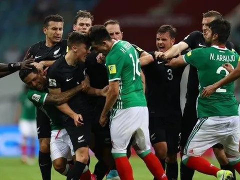 Bị loại khỏi Confeds Cup 2017, New Zealand ẩu đả với Mexico ngay trong trận đấu