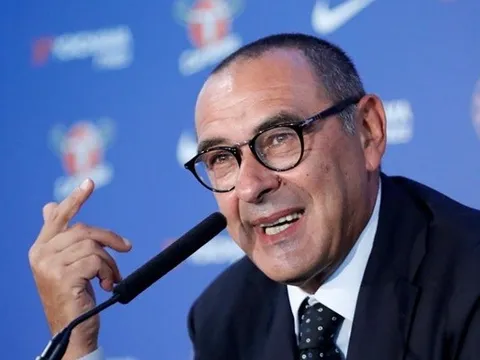 BIẾN CĂNG tại Chelsea: Sarri đắn đo về tương lai của Courtois