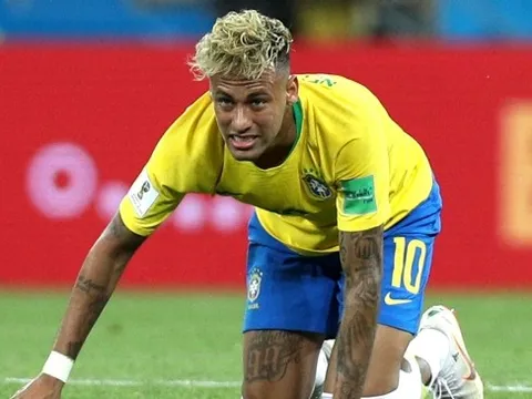 Mỗi khi Neymar bị ngã, fan ở Brazil sẽ được tặng... 1 sét đồ uống miễn phí