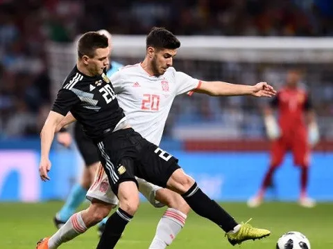 Hamann "đá xoáy" thầy trò HLV Joachim Low