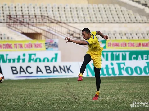 Cựu tuyển thủ Jamaica khoác áo SLNA