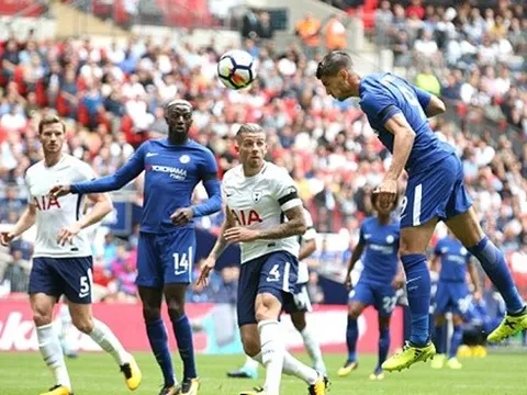 Bỏ lỡ cơ hội mười mươi, Morata lại bị so sánh với Lukaku