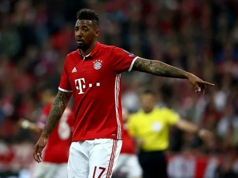 Trung vệ Jerome Boateng bất an về tương lai tại Bayern Munich