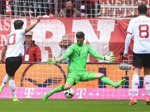 Bojan Krkic ghi bàn mở tỷ số 1-0 cho Mainz​ 05 (Bayern Munich 0-1 Mainz 05, vòng 34 Bundesliga)