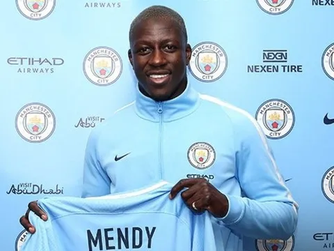 Bom tấn của Man City chấn thương, bỏ lỡ trận mở màn