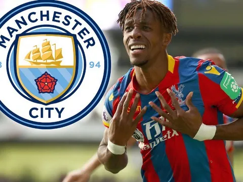 "Bom xịt MU" đáp trả lời mời gọi của Man City