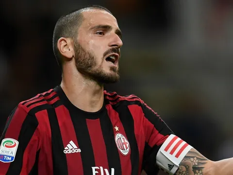 Bonucci họp khẩn với Milan, tìm đường sang PSG
