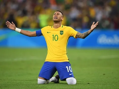 Brazil "nín thở" vì Neymar?