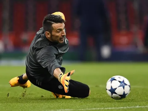 Buffon căng như dây đàn trong buổi tập cuối của Juventus