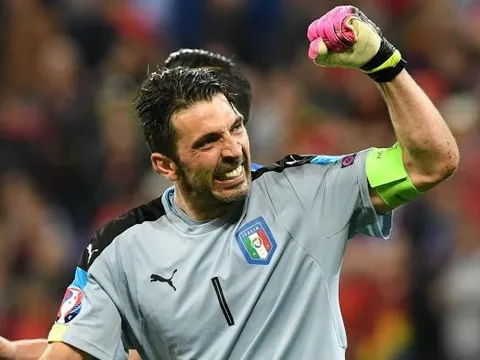 Buffon lọt top 3 Cầu thủ xuất sắc nhất năm của UEFA