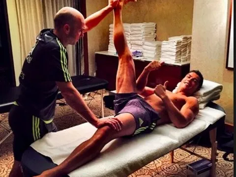 Giải mã phương pháp chữa trị chấn thương cho Ronaldo