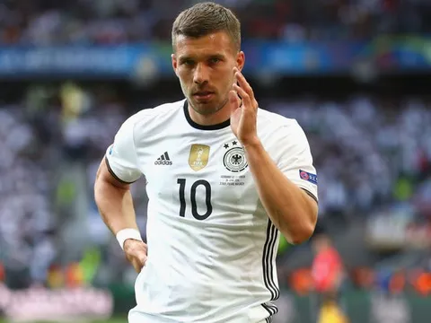 Cái chân trái ảo diệu của Lukas Podolski