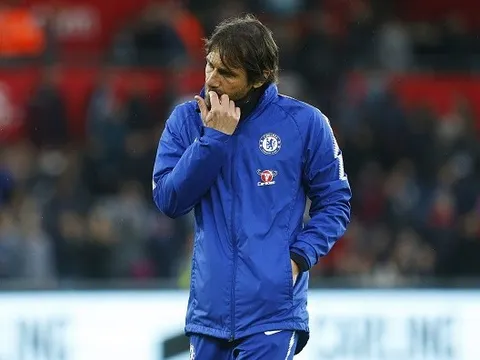 Cắn móng tay trên đường rời sân, Conte ưu tư dù Chelsea chiến thắng