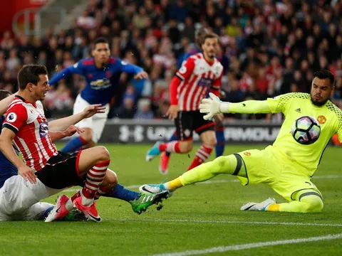Cản phá penalty, Romero giúp Man United ngăn chặn trận thua thứ 3 liên tiếp