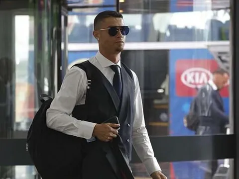 'Ronaldo đã kí hợp đồng với Juventus'