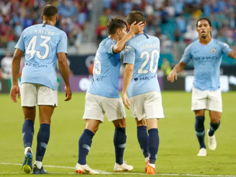 "Truyền nhân Ronaldo" tỏa sáng, Man City xuất sắc đả bại Bayern Munich