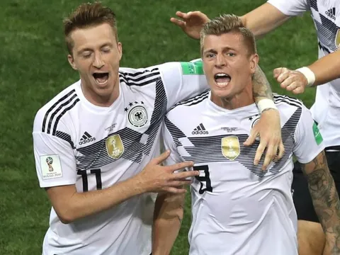 Kroos hé lộ trao đổi thú vị với Reus trước khi sút tung lưới Thụy Điển
