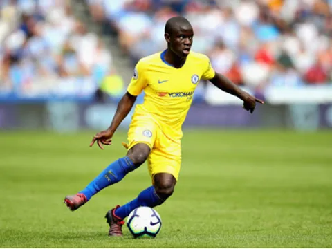 Chelsea "lột xác" trước Huddersfield: Kante hóa "Willian đệ nhị"