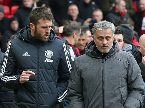 Carrick hữu dụng ra sao nếu trở thành trợ lý Mourinho