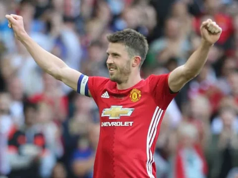 Carrick nói gì sau ngày tri ân đầy cảm xúc?
