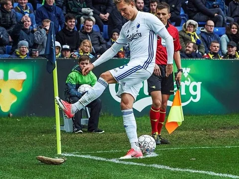 Cầu thủ bị tấn công bằng chuột chết ở trận derby