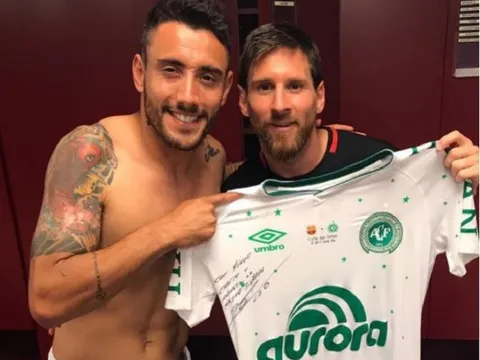 Cầu thủ Chapecoense nhận món quà đầy ý nghĩa từ Messi