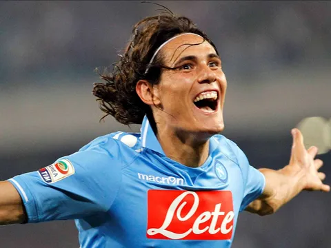 Cavani bất ngờ mở đường trở lại Napoli