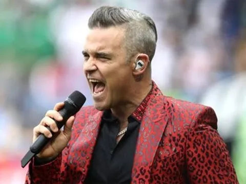 Đạo diễn lễ khai mạc World Cup giải thích cử chỉ của huyền thoại Robbie Williams