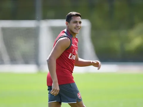 CĐV Arsenal chú ý: Alexis Sanchez CHÍNH THỨC trở lại tập luyện