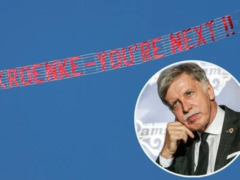 CĐV Arsenal phản đối ông chủ người Mỹ