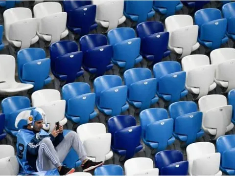 CĐV đẫm nước mắt vì Messi và Argentina