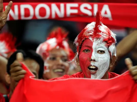 CĐV Indonesia hát chửi đội Malaysia là chó tại giải U16 Đông Nam Á
