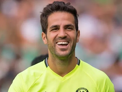 Cesc Fabregas "châm dầu vào lửa" vụ Lopetegui bị sa thải